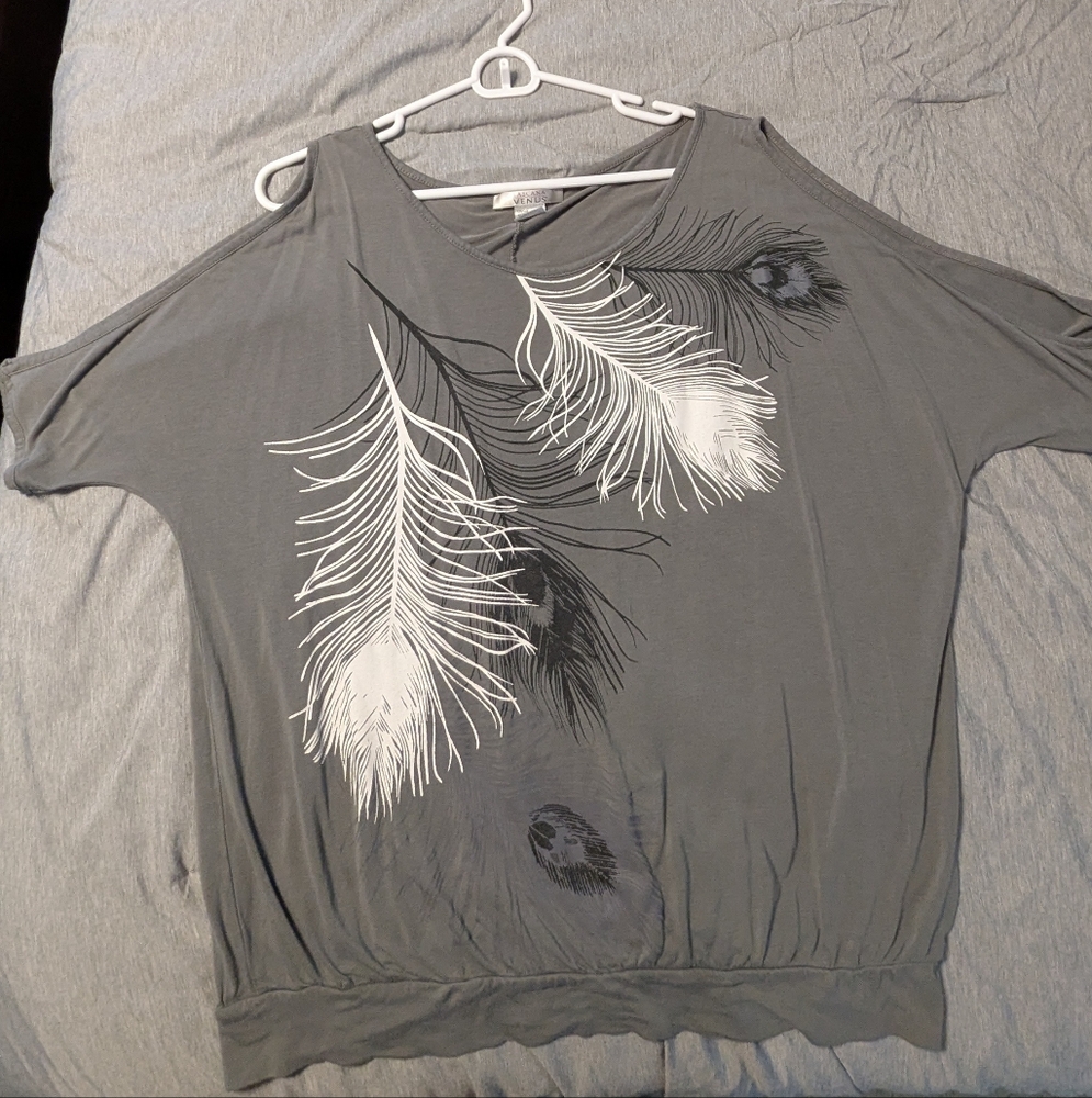 VENUS Gray Asymmetrical Graphic Tee